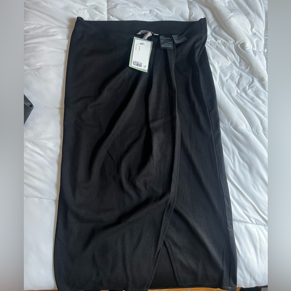 H & M MIDI Skirt black